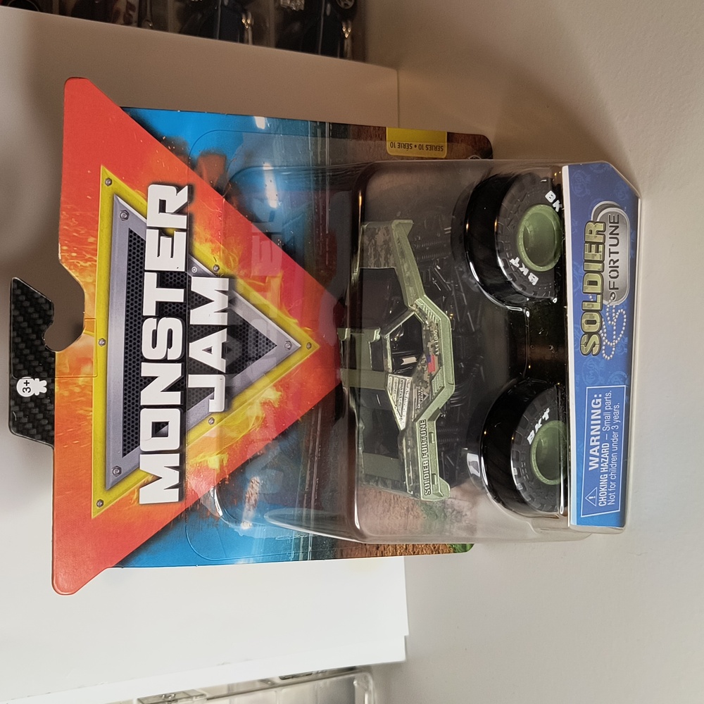 B1  monster jam Soldier of Fortune1/64   2020